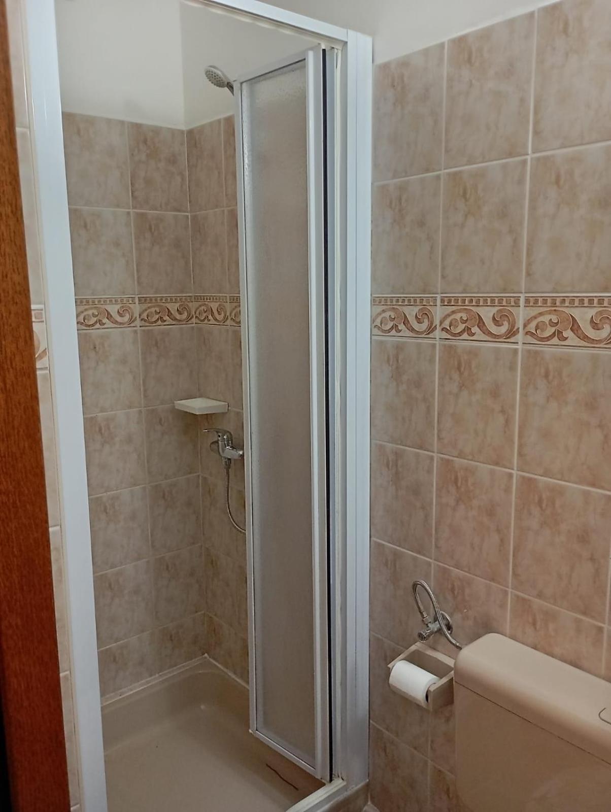 Rooms Helena Krk Town Exterior foto