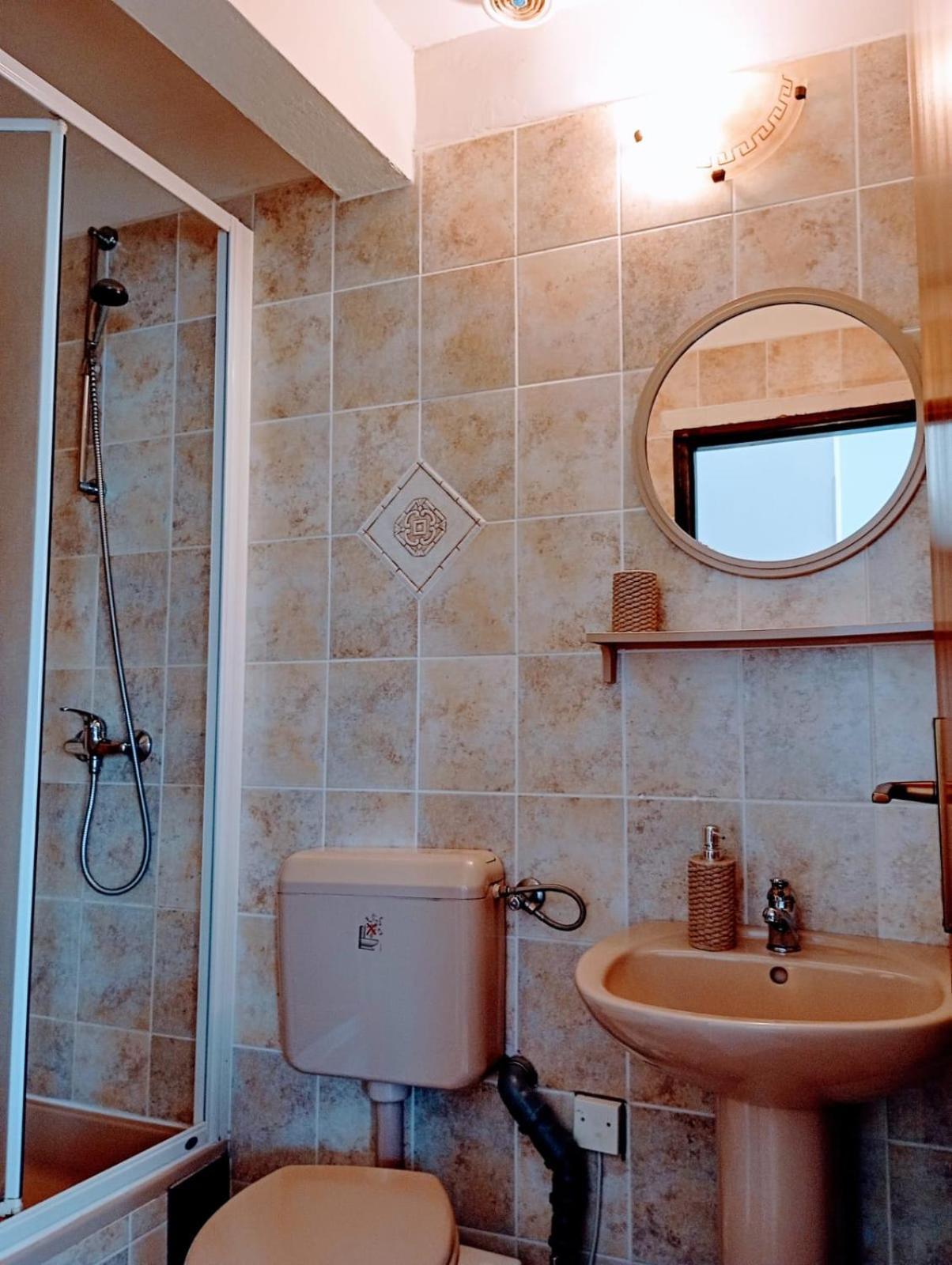 Rooms Helena Krk Town Exterior foto