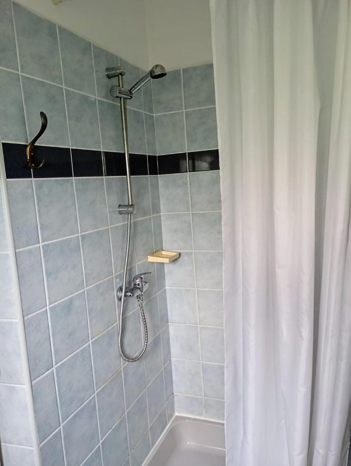 Rooms Helena Krk Town Exterior foto